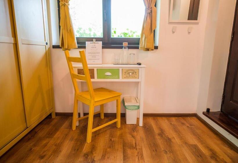 غرفة قياسية مع حمام خارجي, Casa Din Plai