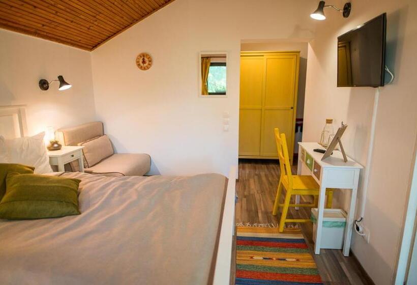 חדר דלוקס עם מרפסת, Casa Din Plai