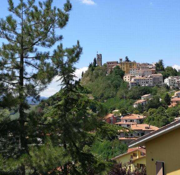 غرفة عائلية, Balcone Sul Metauro