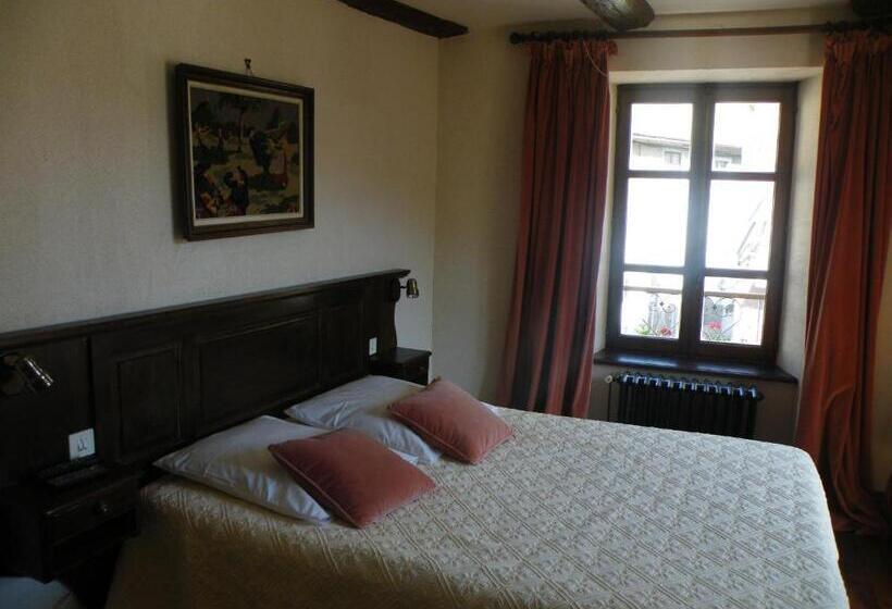 Номер Стандарт, Hôtel Des Voyageurs