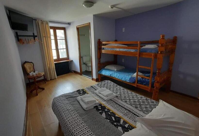 Четырехместный Номер Стандарт, Hôtel Des Voyageurs