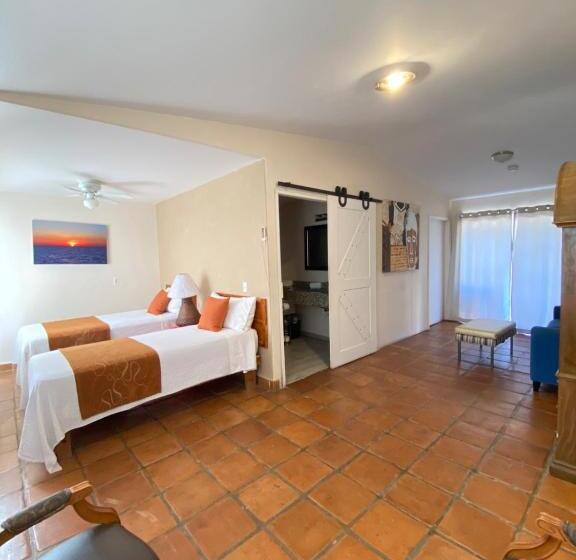 غرفة قياسية ثلاثية مطلة علي حمام السباحة, Los Vientos