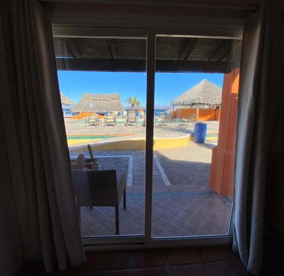 غرفة قياسية ثلاثية مطلة علي حمام السباحة, Los Vientos