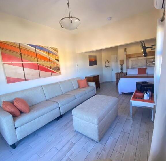 غرفة قياسية مطلّة علي البحر, Los Vientos