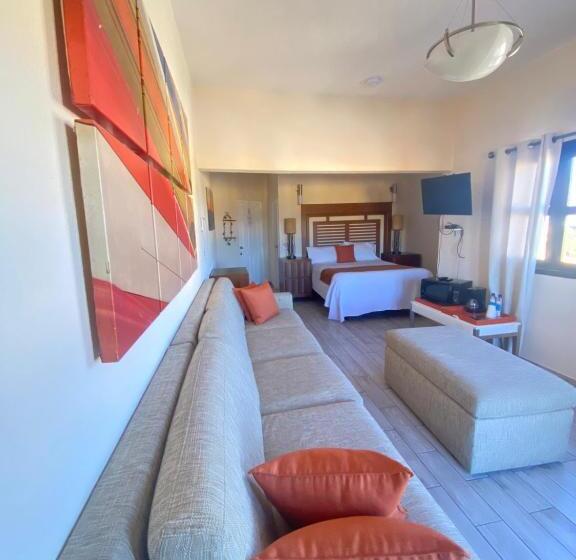 غرفة قياسية مطلّة علي البحر, Los Vientos