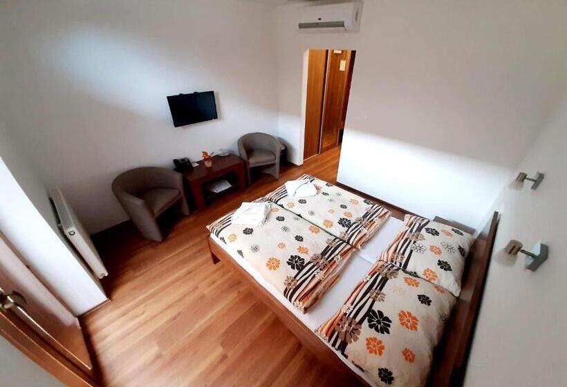 스탠다드 룸, Jolán Pension & Restaurant