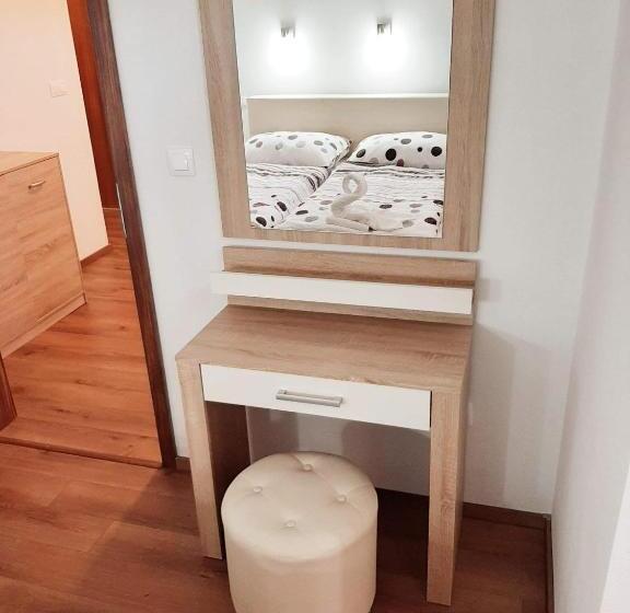 침실 1개 아파트, Jolán Pension & Restaurant