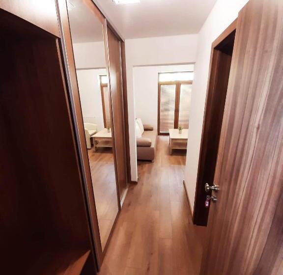 침실 1개 아파트, Jolán Pension & Restaurant