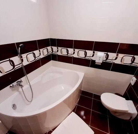 침실 1개 아파트, Jolán Pension & Restaurant