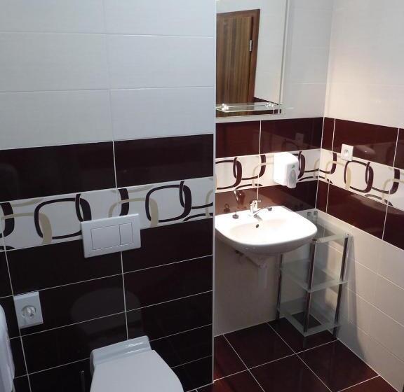 침실 1개 아파트, Jolán Pension & Restaurant