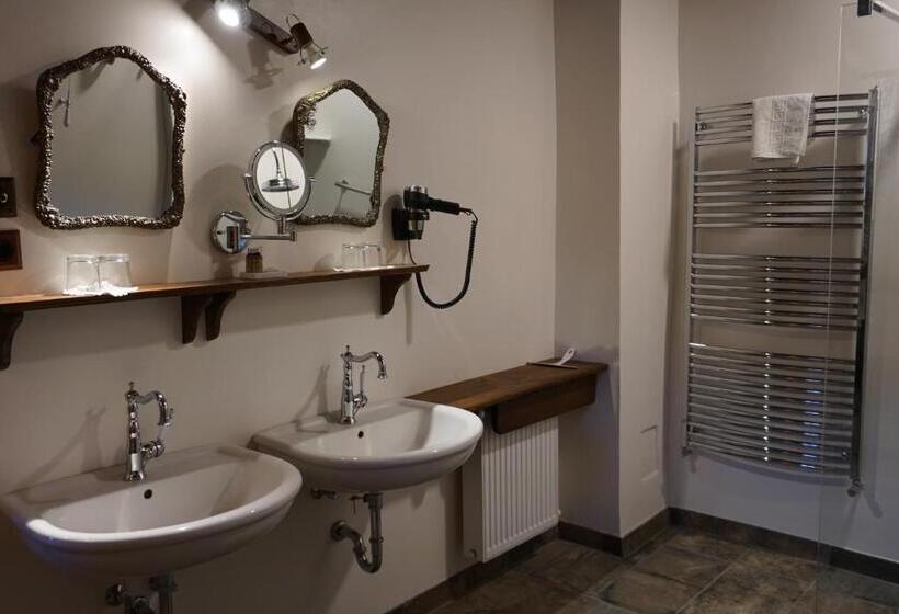 スイート, Count Kálnoky S Transylvanian Guesthouses