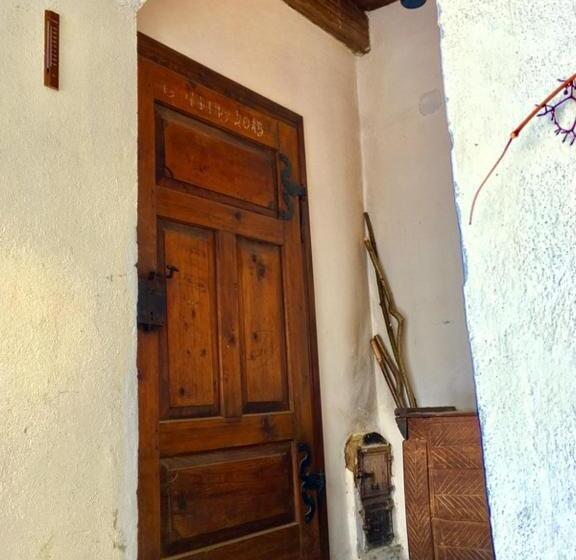 スタンダードルーム, Count Kálnoky S Transylvanian Guesthouses