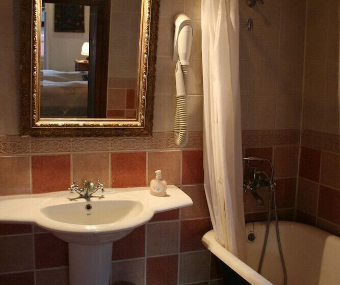 スタンダードルーム, Count Kálnoky S Transylvanian Guesthouses