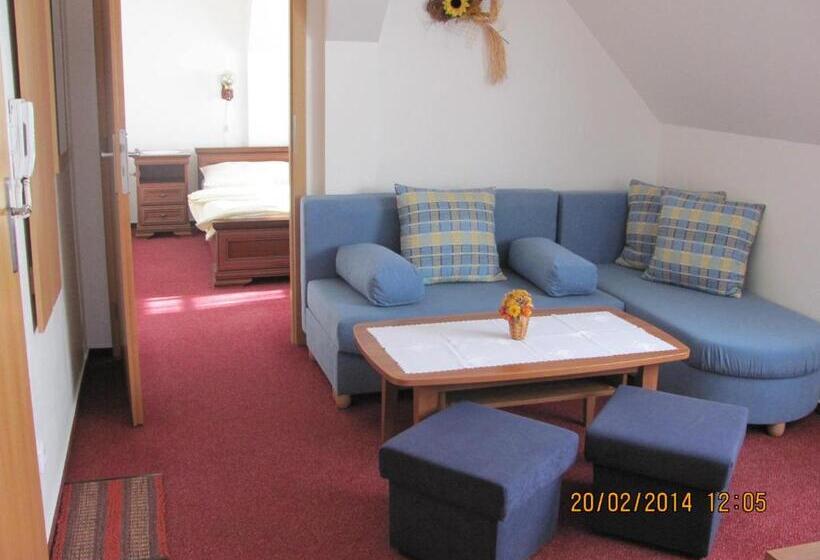 标准间, šindlerův Dvůr