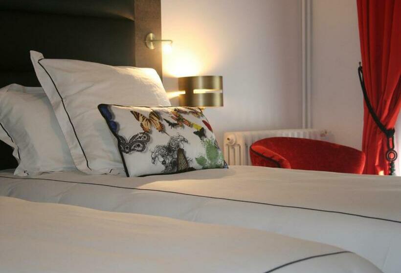 غرفة عائلية مطلّة علي الجبل, Hôtel Du Barry Resort & Spa