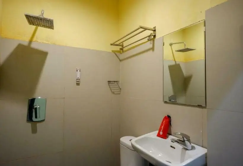 اتاق سوپریور, Reddoorz Near Citraland Waterpark Kendari