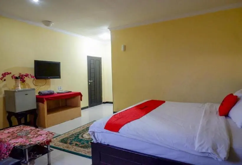 سوییت, Reddoorz Near Citraland Waterpark Kendari