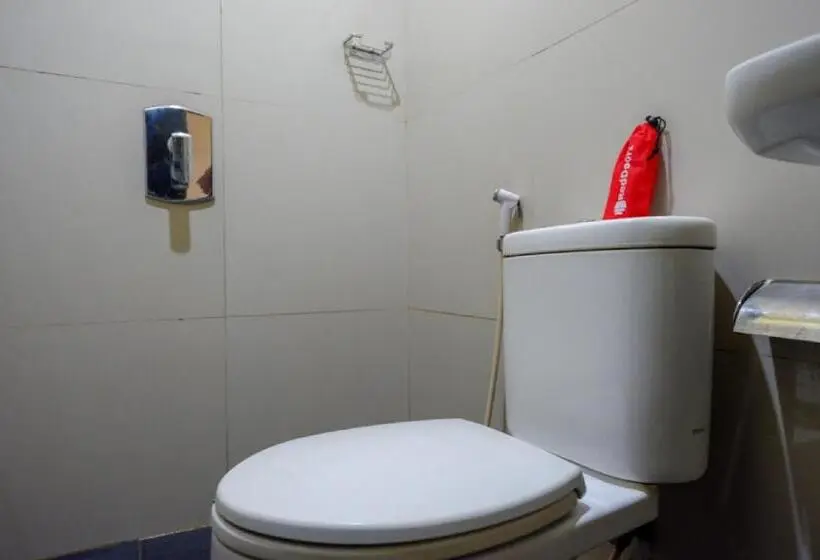 اتاق اکونومی, Reddoorz Near Citraland Waterpark Kendari