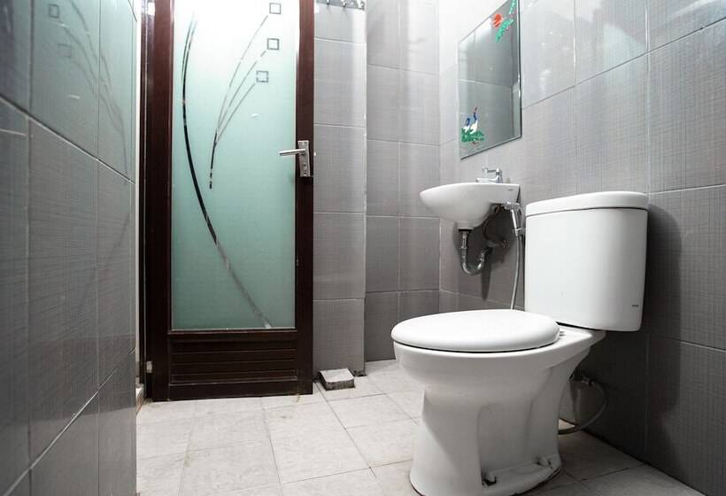 标准间, Reddoorz Near Palembang Trade Center 3