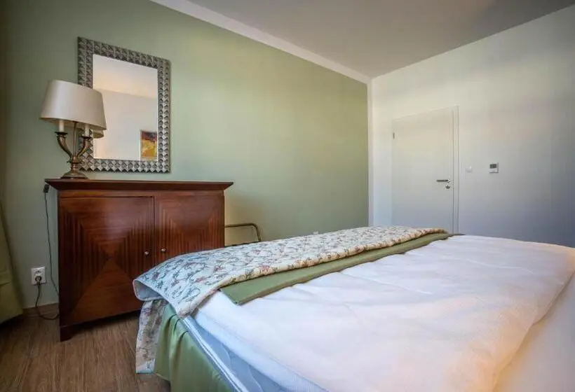 Quarto Estandar, Volf
