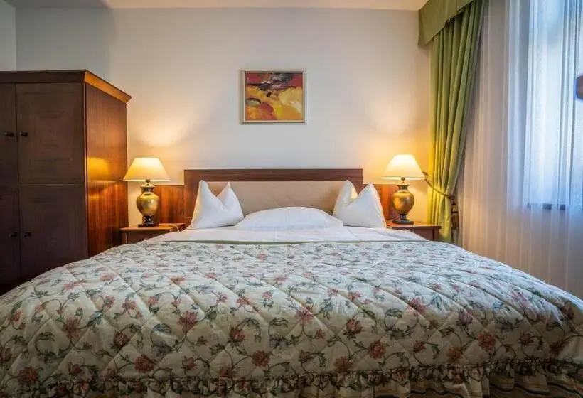 Quarto Estandar, Volf