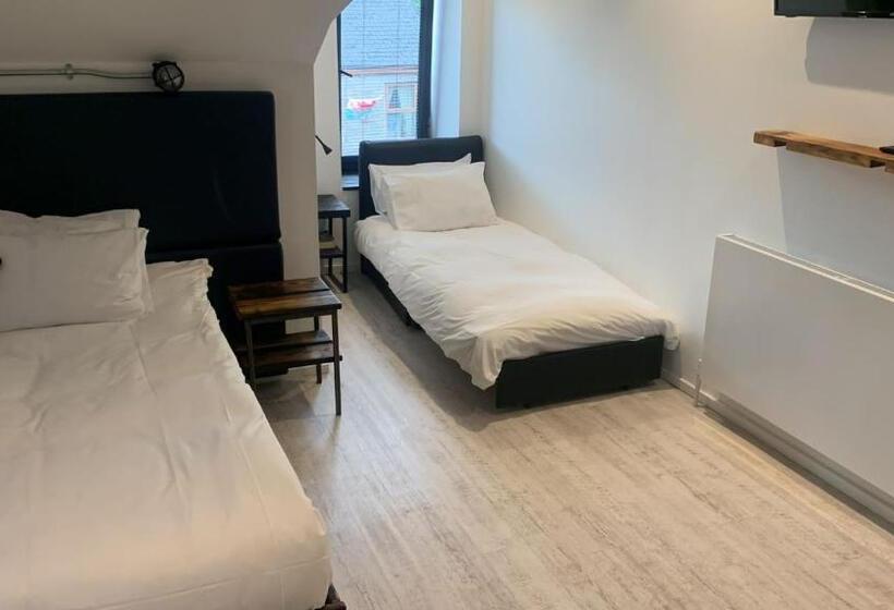 Номер Deluxe, Cardiff Arms Bistro &