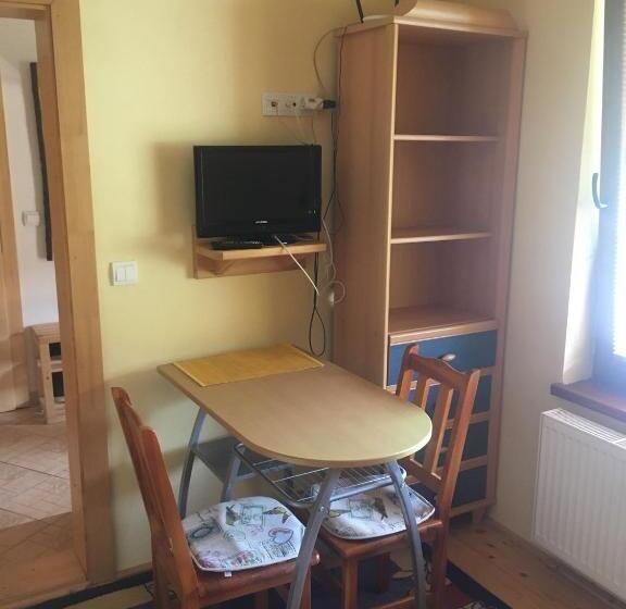 标准间, Miroslav Bednár Bedomir