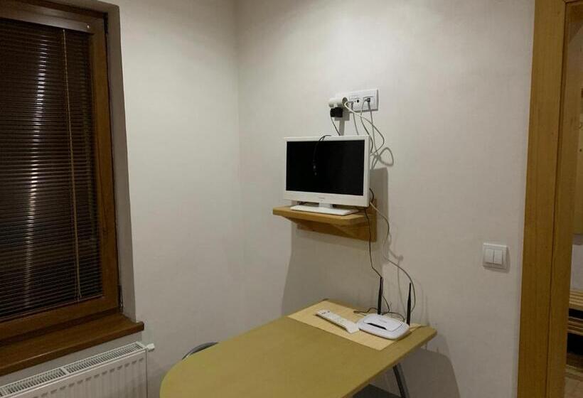 标准间, Miroslav Bednár Bedomir