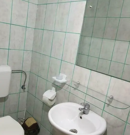 Perhebungalow, Pensiunea Gernik 100