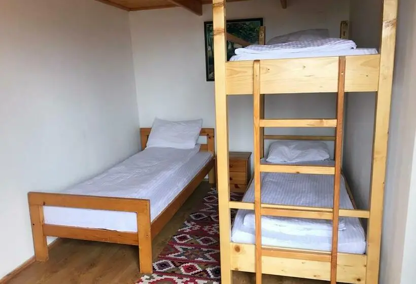 Perhebungalow, Pensiunea Gernik 100