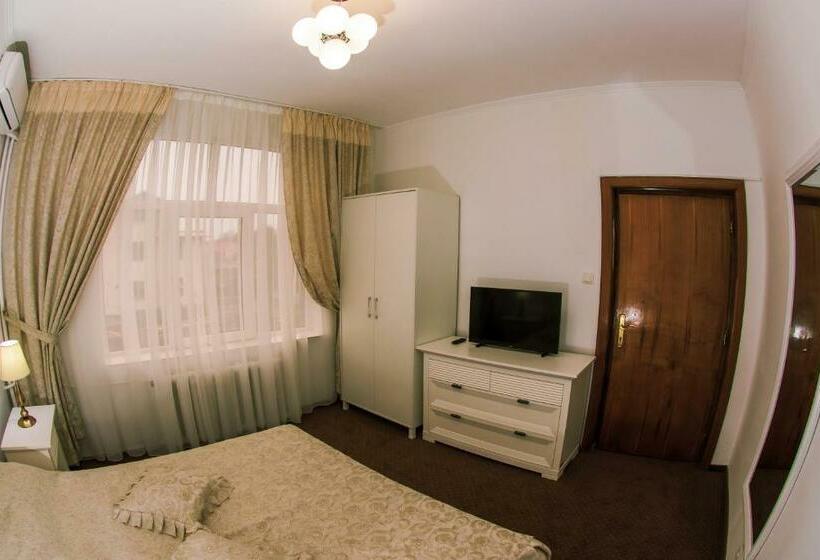 Süit, Cora Bistrita