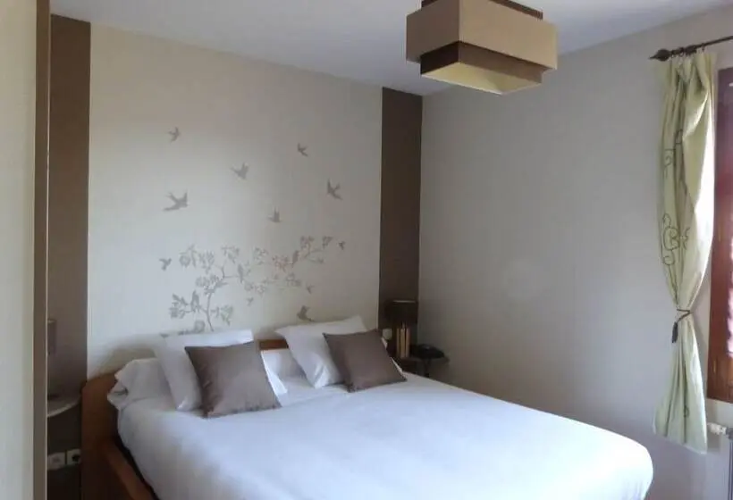 スタンダードルーム, Logis Hôtel Les Confins Du Perche