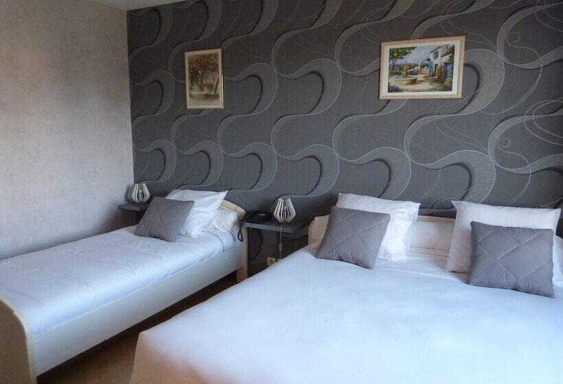 스탠다드 트리플 룸, Logis Hôtel Les Confins Du Perche