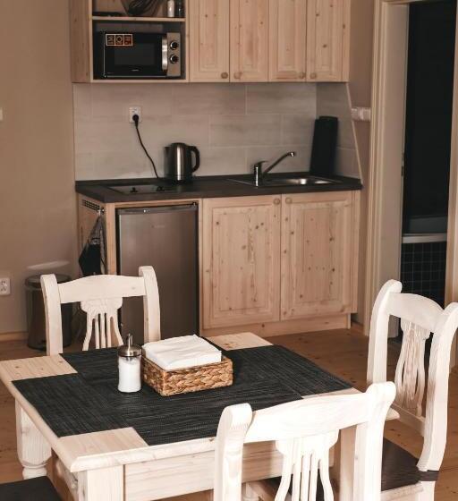 غرفة عائلية, Zámeček Waldsteinovo Zátiší