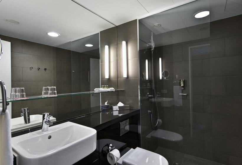 استودیوی پریمیوم, Adina Apartment Hotel Berlin Hackescher Markt