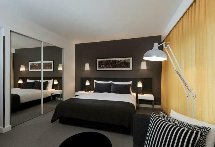 استودیوی استاندارد, Adina Apartment Hotel Berlin Hackescher Markt