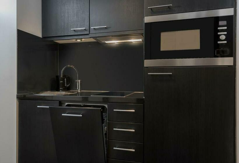 استودیوی استاندارد, Adina Apartment Hotel Berlin Hackescher Markt