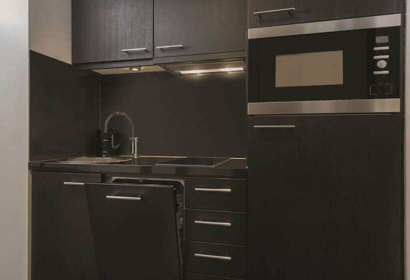 استودیوی پریمیوم, Adina Apartment Hotel Berlin Hackescher Markt