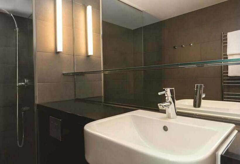 استودیوی پریمیوم, Adina Apartment Hotel Berlin Hackescher Markt