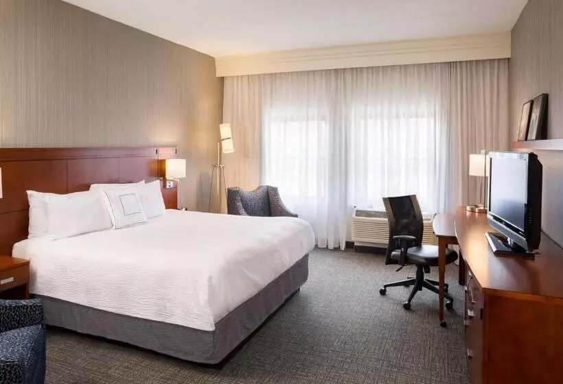 اتاق استاندارد با تخت بزرگ, Courtyard Providence Downtown