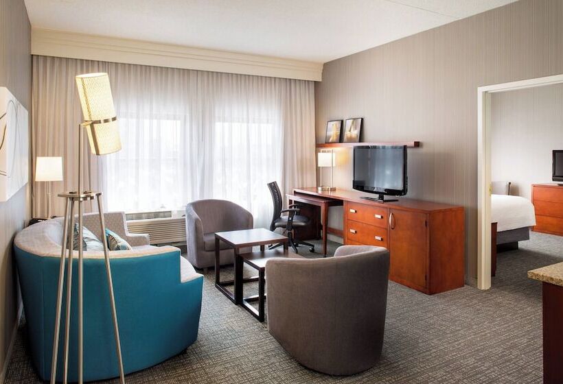 جناح مطل على المدينة, Courtyard Providence Downtown