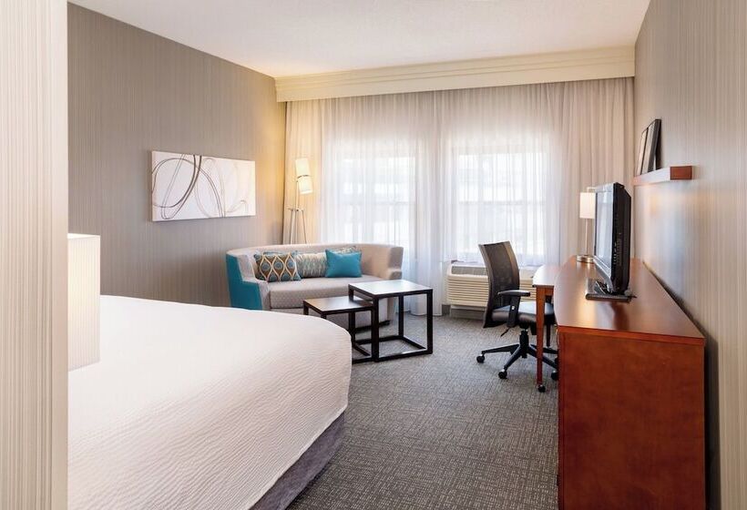 Люкс Вид на Город, Courtyard Providence Downtown