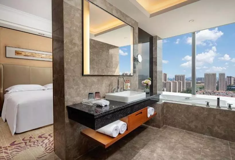 ２ダブルベッドのスタンダードルーム, Crowne Plaza Huizhou, An Ihg