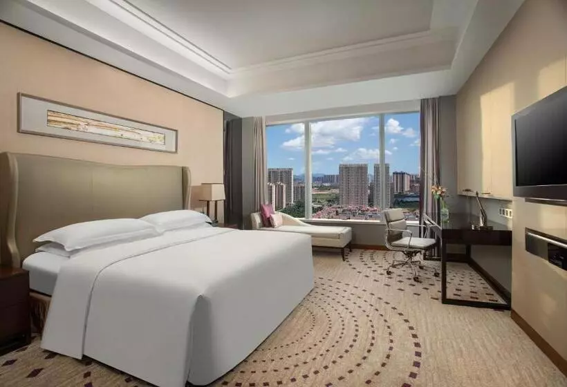 キングサイズベッドのスタンダードルーム, Crowne Plaza Huizhou, An Ihg