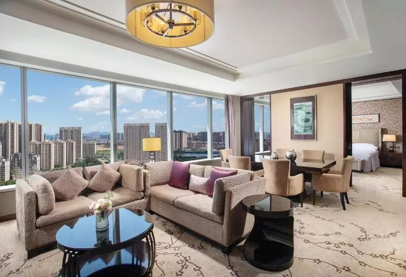 キングサイズベッドのスタンダードルーム, Crowne Plaza Huizhou, An Ihg