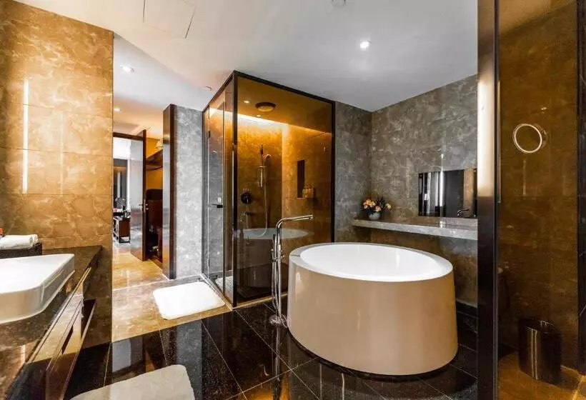 キングサイズベッドのスタンダードルーム, Crowne Plaza Huizhou, An Ihg