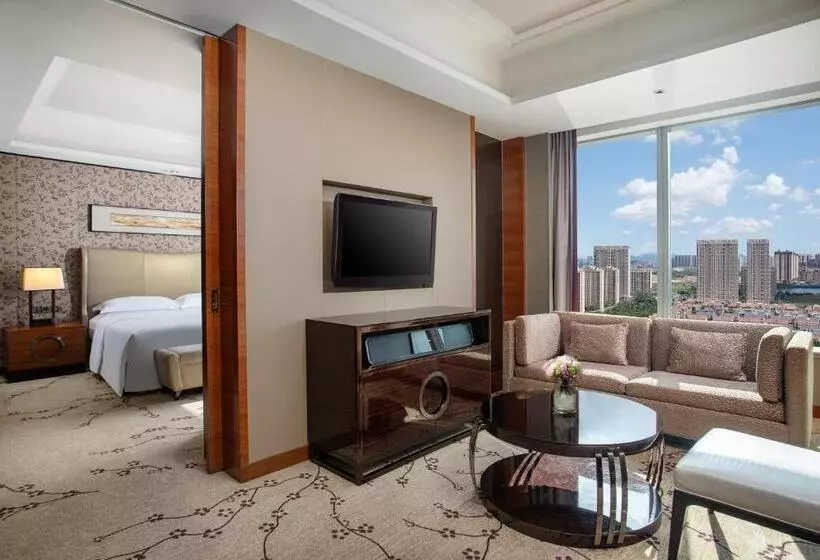 キングサイズベッドのスタンダードルーム, Crowne Plaza Huizhou, An Ihg