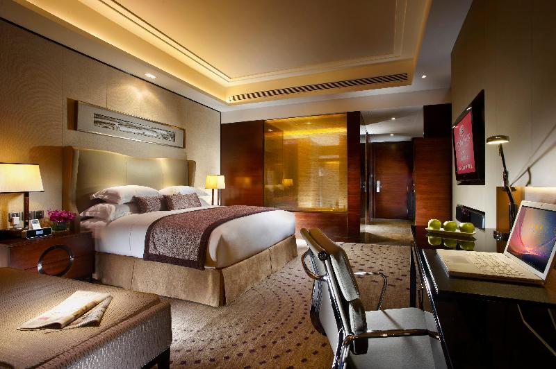 适合残疾人士使用的带超级大床的标准间, Crowne Plaza Huizhou, An Ihg