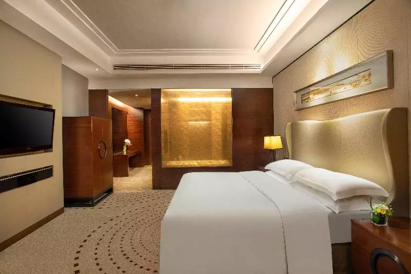 キングサイズベッドのスタンダードルーム, Crowne Plaza Huizhou, An Ihg