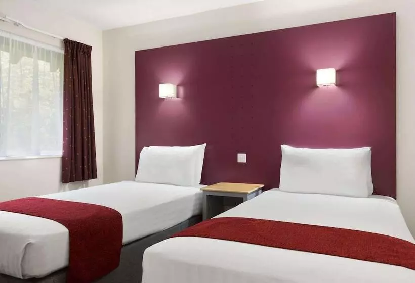 身障者適用スタンダードルーム, Days Inn Maidstone
